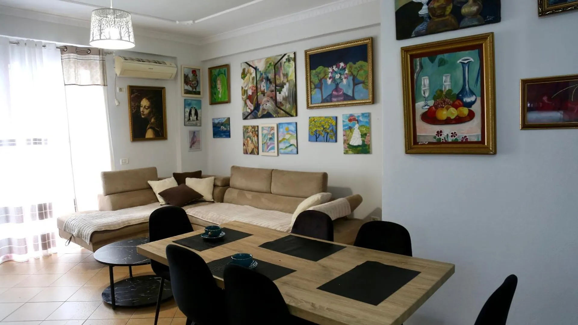 Apartment Stay At An Artist'S Place! Tirana